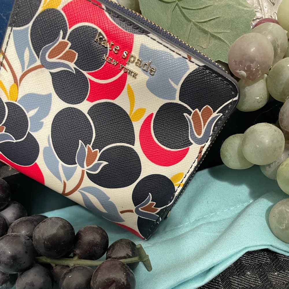 Kate Spade New York Rose Flower Wallet